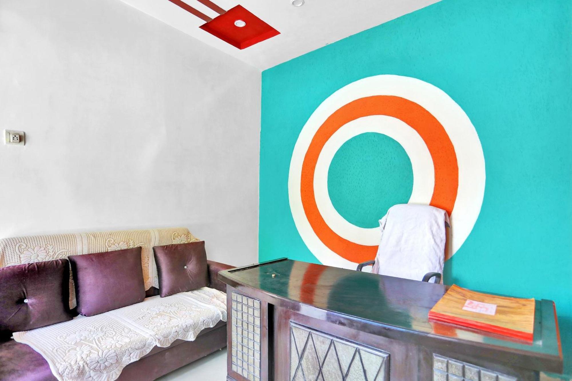 Hotel O Aniruddha Palace Mathura Exterior photo