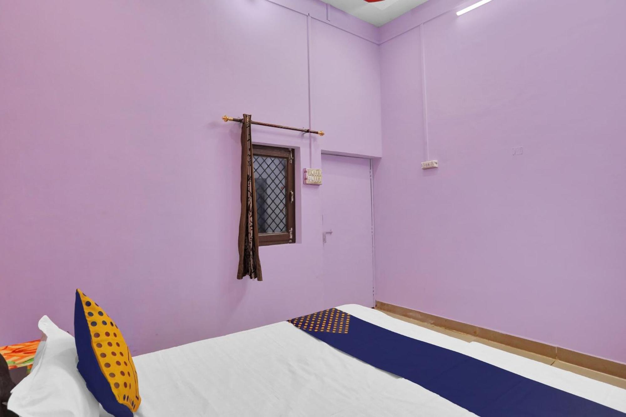 Hotel O Aniruddha Palace Mathura Exterior photo