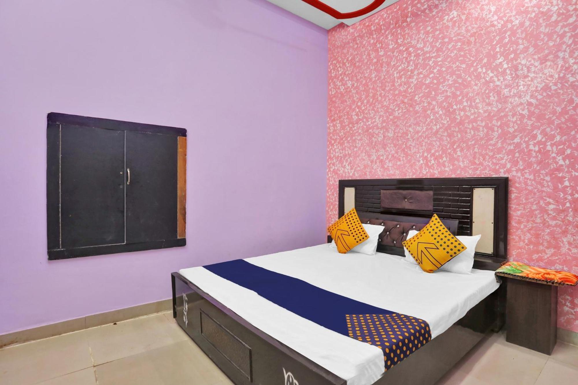 Hotel O Aniruddha Palace Mathura Exterior photo
