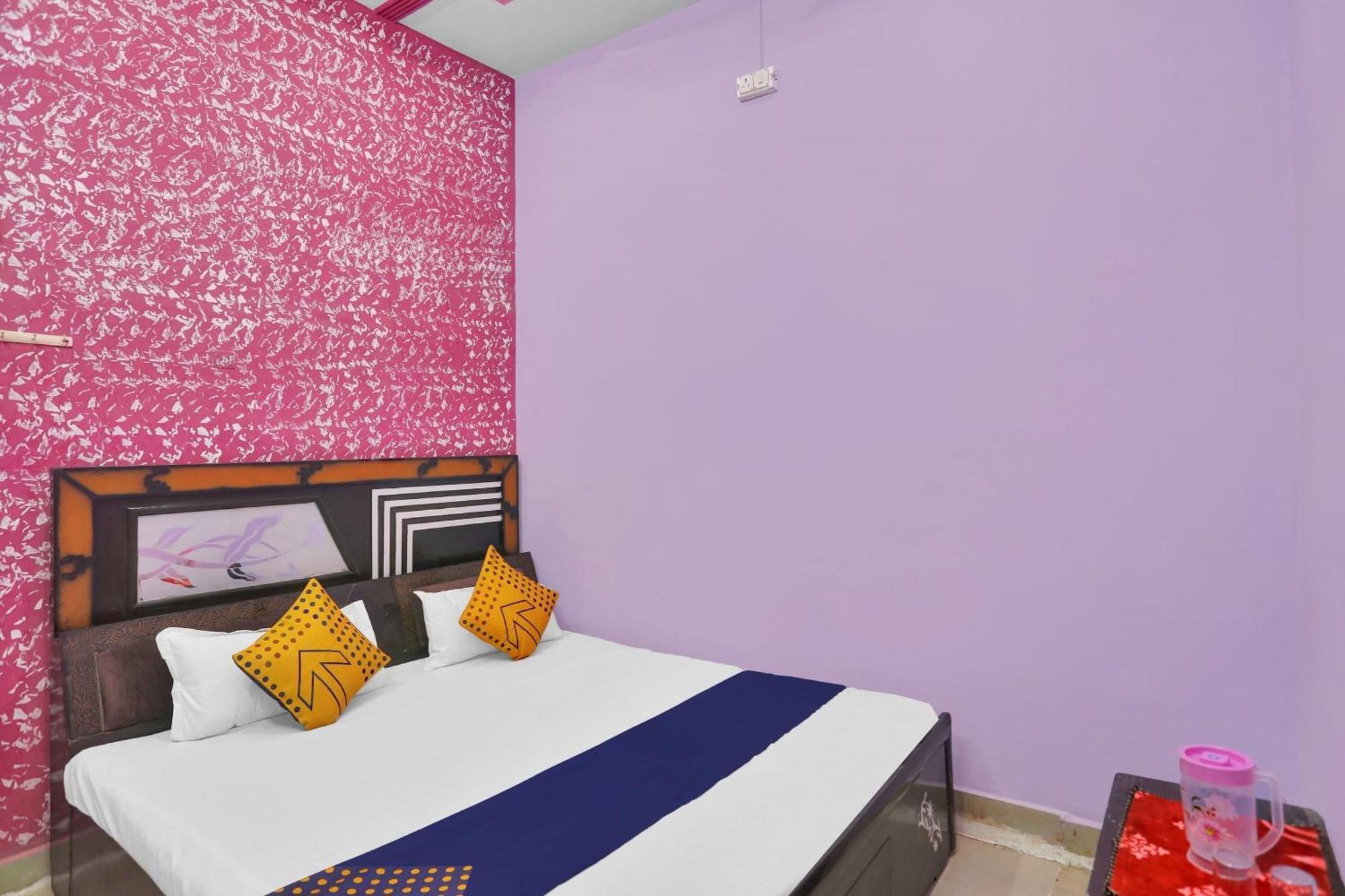 Hotel O Aniruddha Palace Mathura Exterior photo